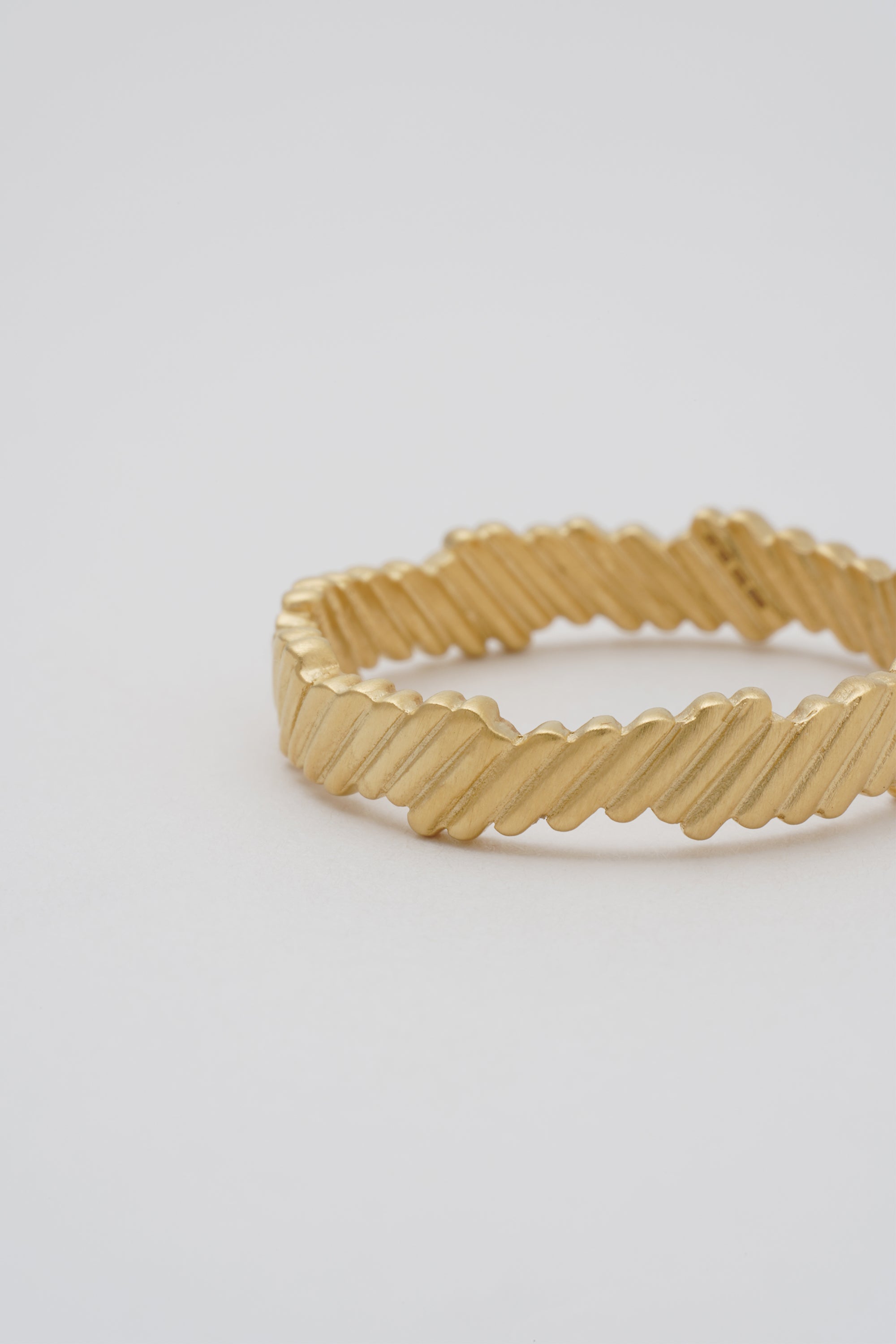 Line line line ring｜GOLD