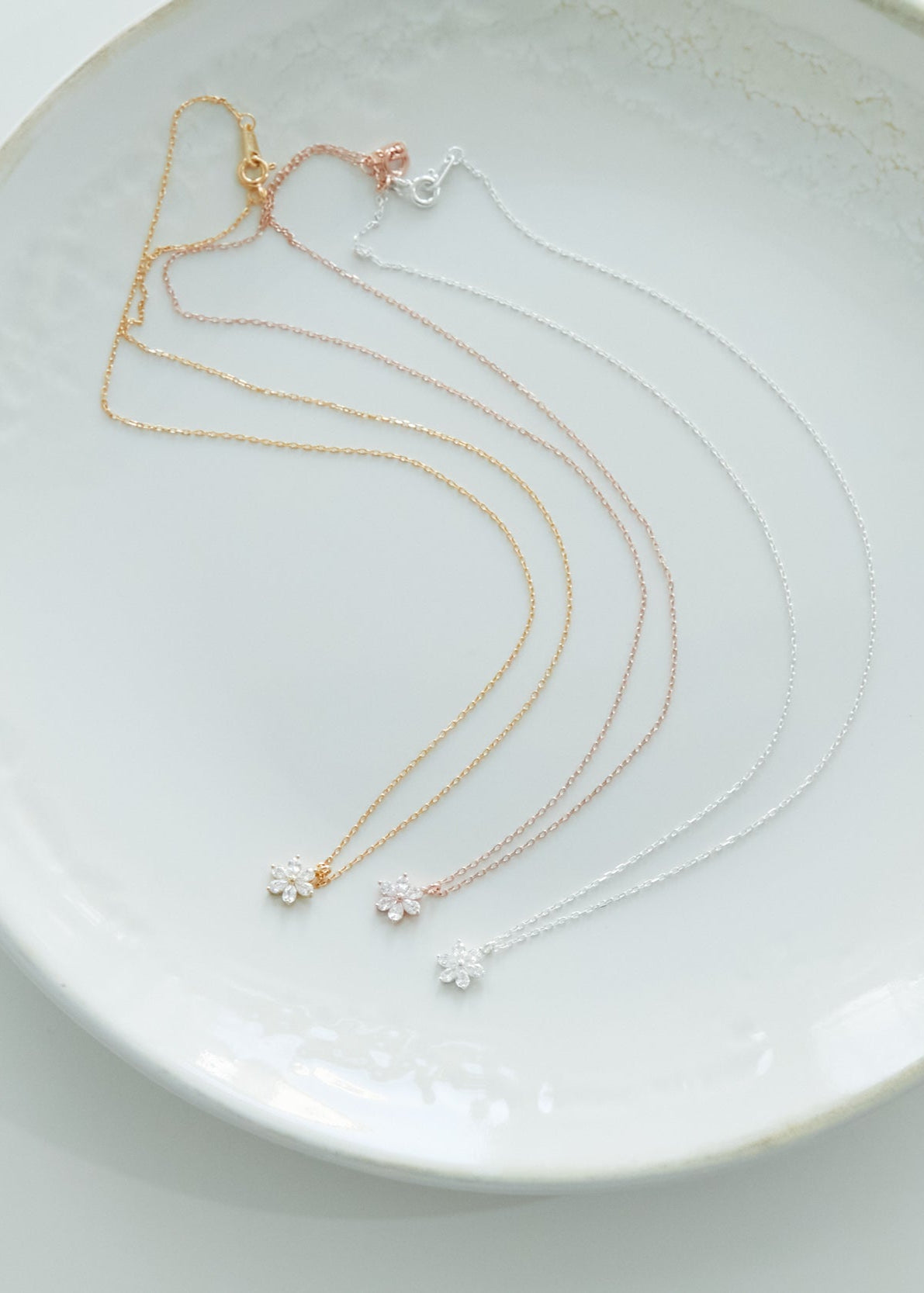 Zirconia Flower Necklace［PG/GD/SV］