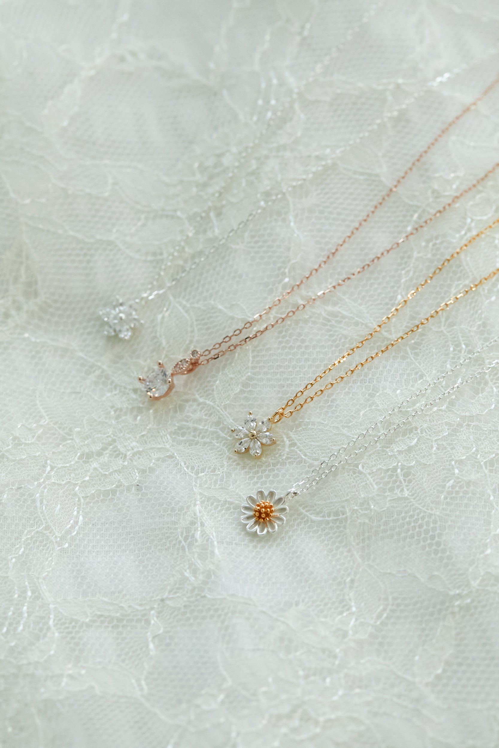 Zirconia Flower Necklace［PG/GD/SV］